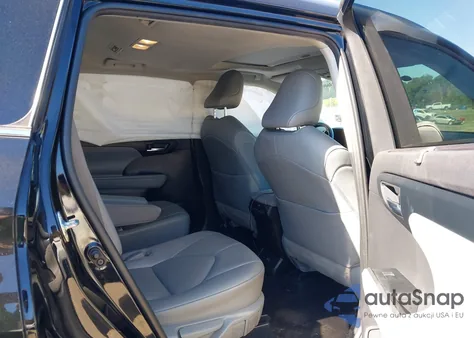 2021 Toyota Highlander Xle z USA, uszkodzony, nr VIN 5TDGZRBHXMS069910